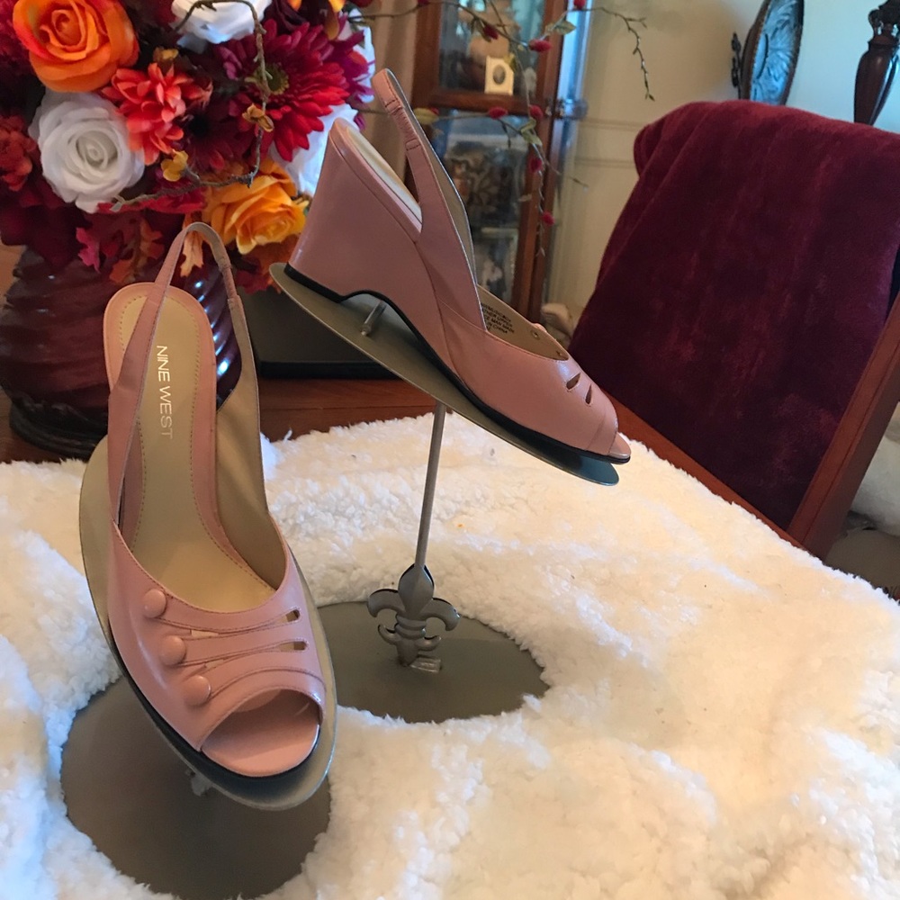 Women shoes by Nine West mauve size 7 1/2